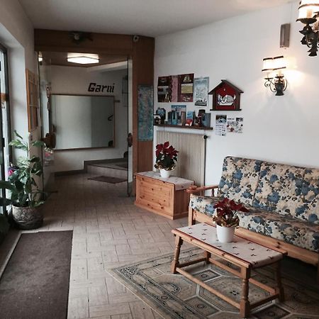 Garni Hirsch Hotell Canazei Exteriör bild