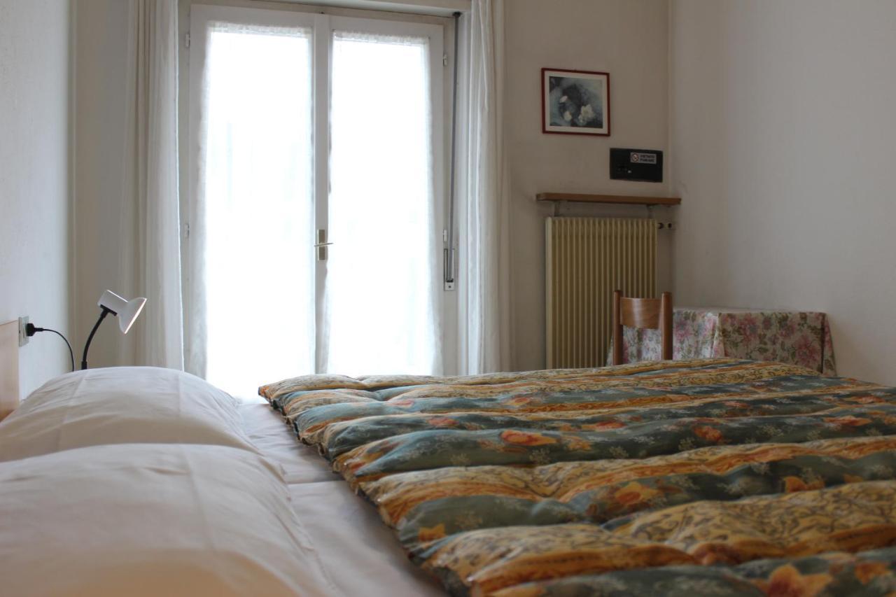 Garni Hirsch Hotell Canazei Exteriör bild
